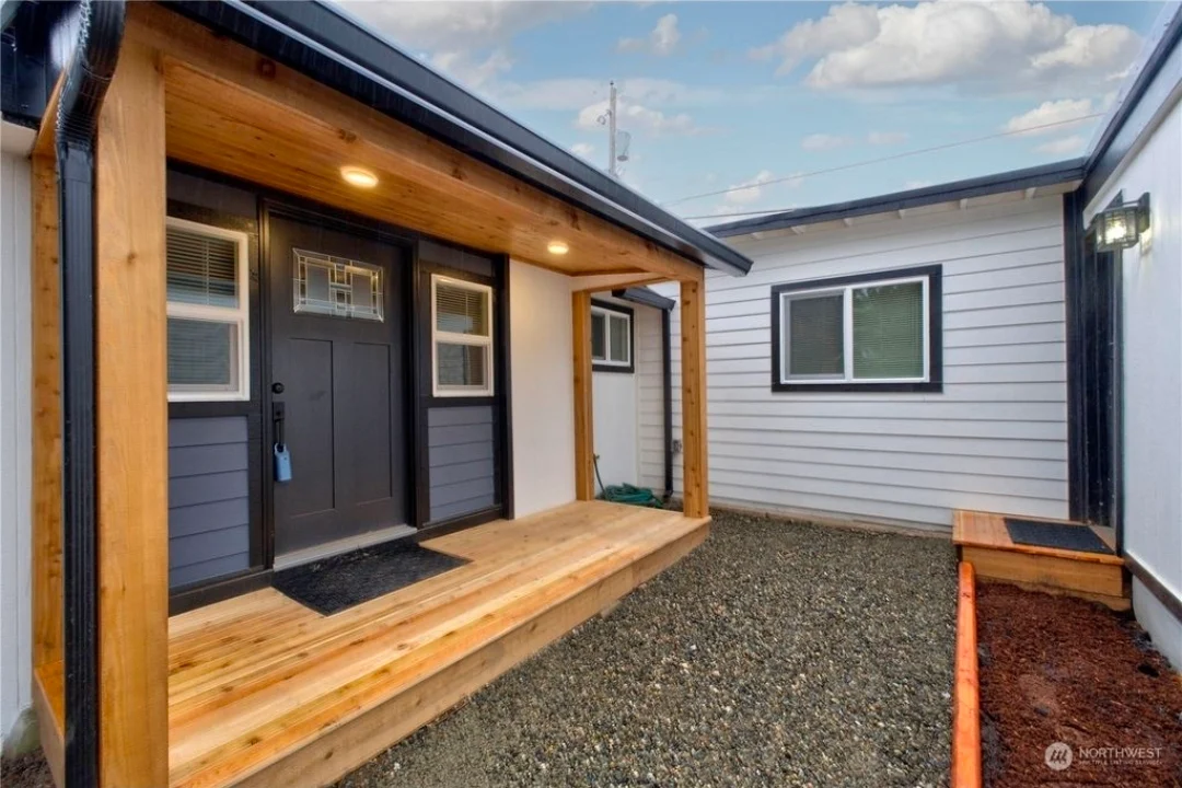 Mercer Island Exterior Restoration after