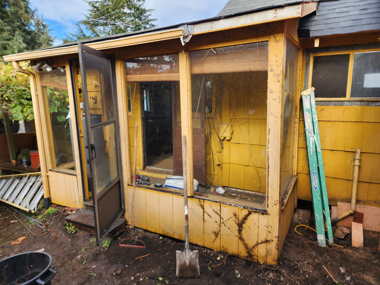 Mercer Island Home Exterior Restoration before
